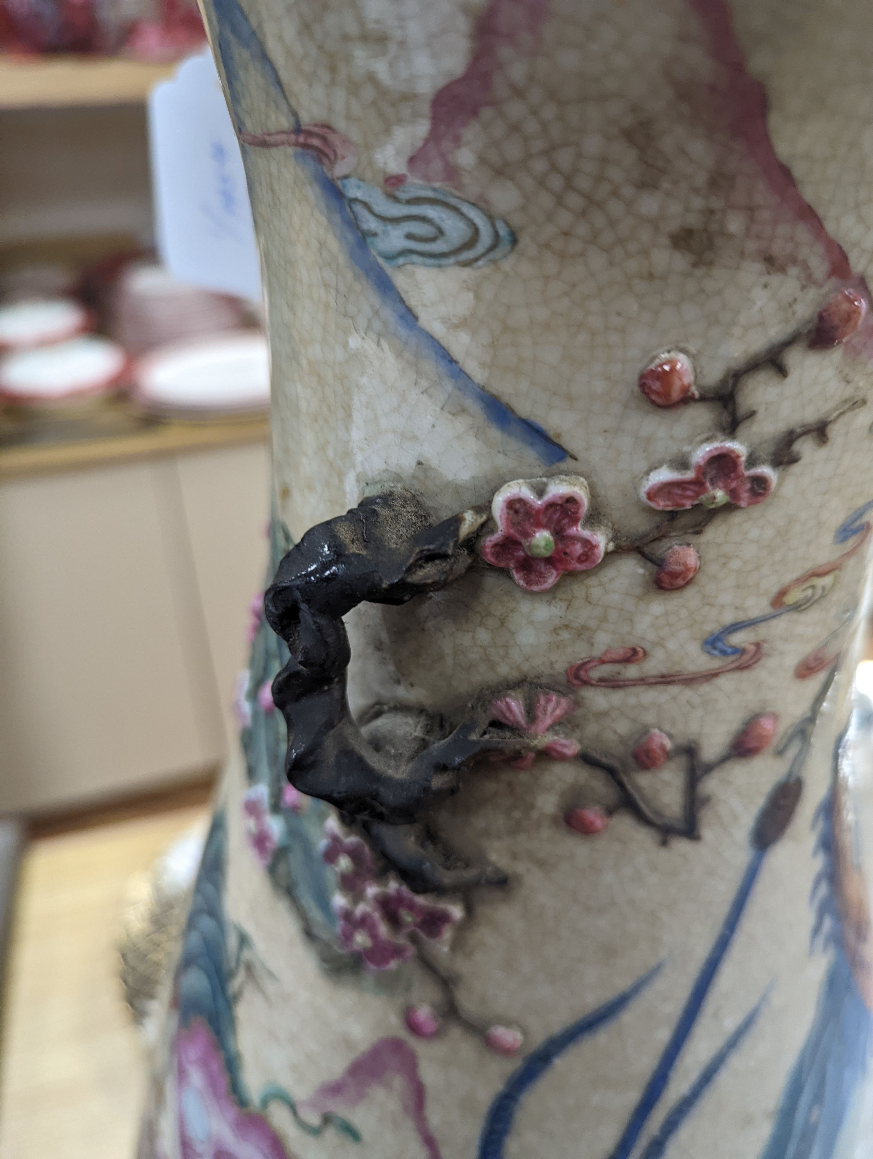 A large Chinese crackle glaze vase, Chenghua mark, 19th century - 62cm tall